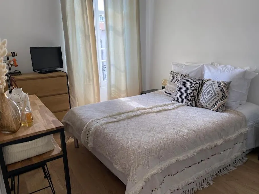 Cannes Banane, T2 Centre Ville, 400 M Des Plages France