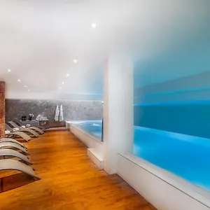 Montaigne & Otel